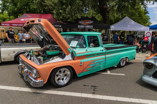 Louez une voiture à Biganos et explorez la région en toute liberté