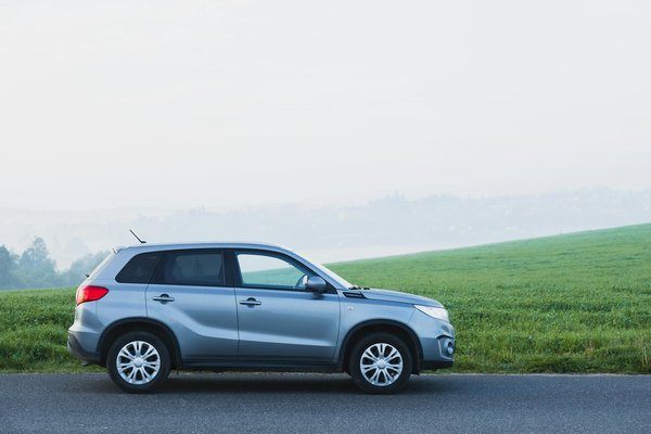 Quels sont les critères pour sélectionner un système d'échappement sport pour une Yamaha MT-10 ?