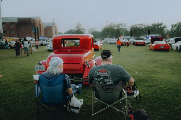 Quels sont les meilleurs produits pour entretenir les jantes en aluminium des voitures de sport?